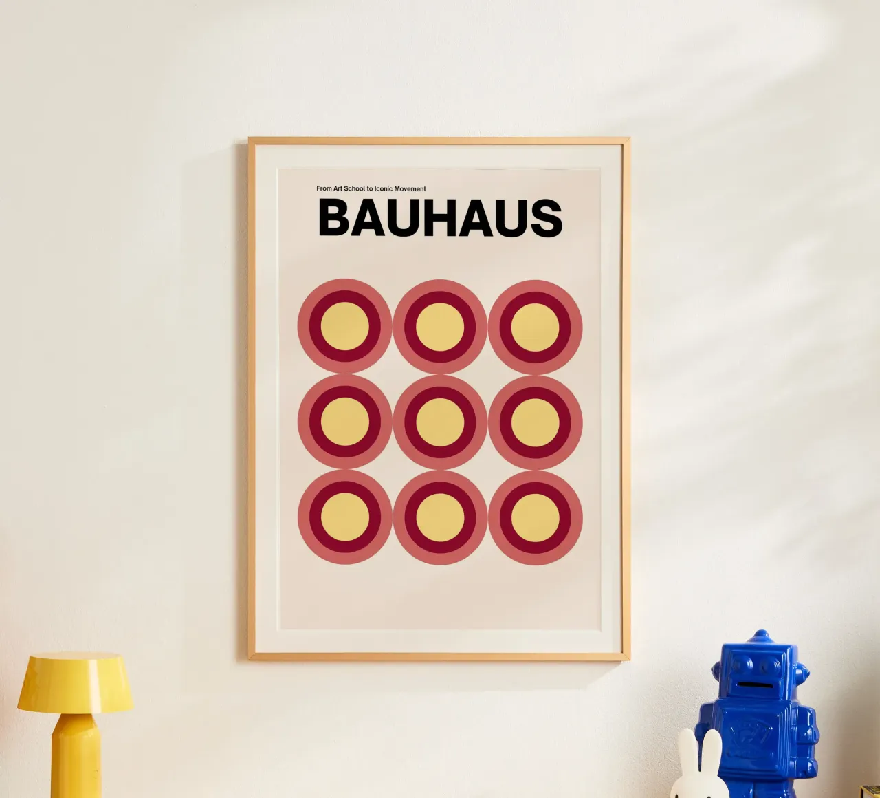 Cercles Bauhaus : Modernisme iconique, art tendance rouge et jaune poster de NorwesClub