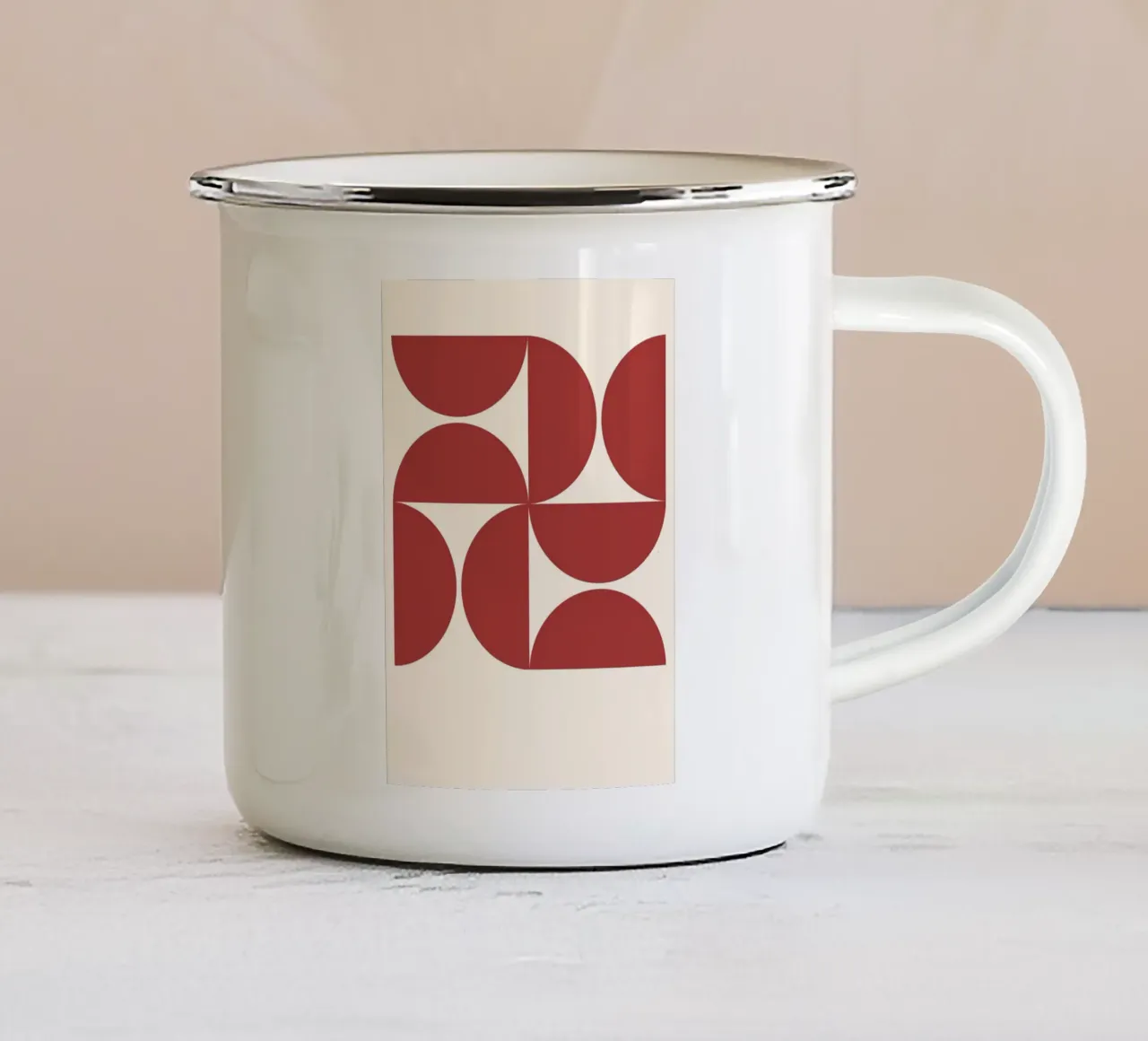 Archi rosso rubino: Arte geometrica, astratta e di tendenza di metà secolo tazza in smalto da NorwesClub