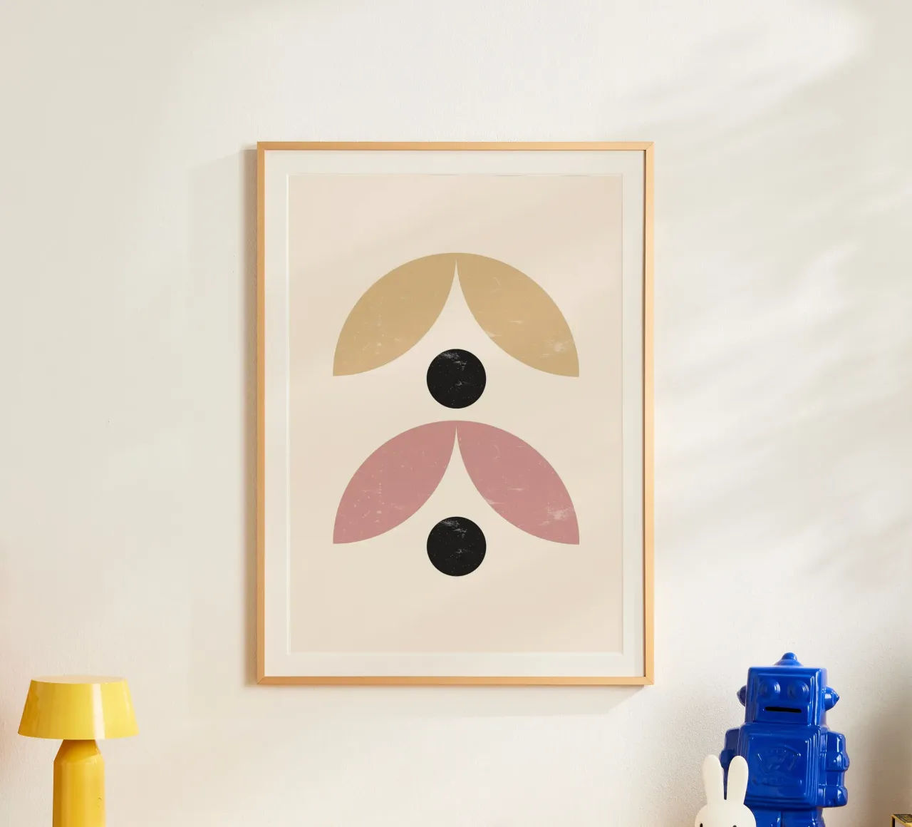 Organico minimalista: Forme astratte, terra e nero Trend Ar poster con telaio in alluminio da NorwesClub