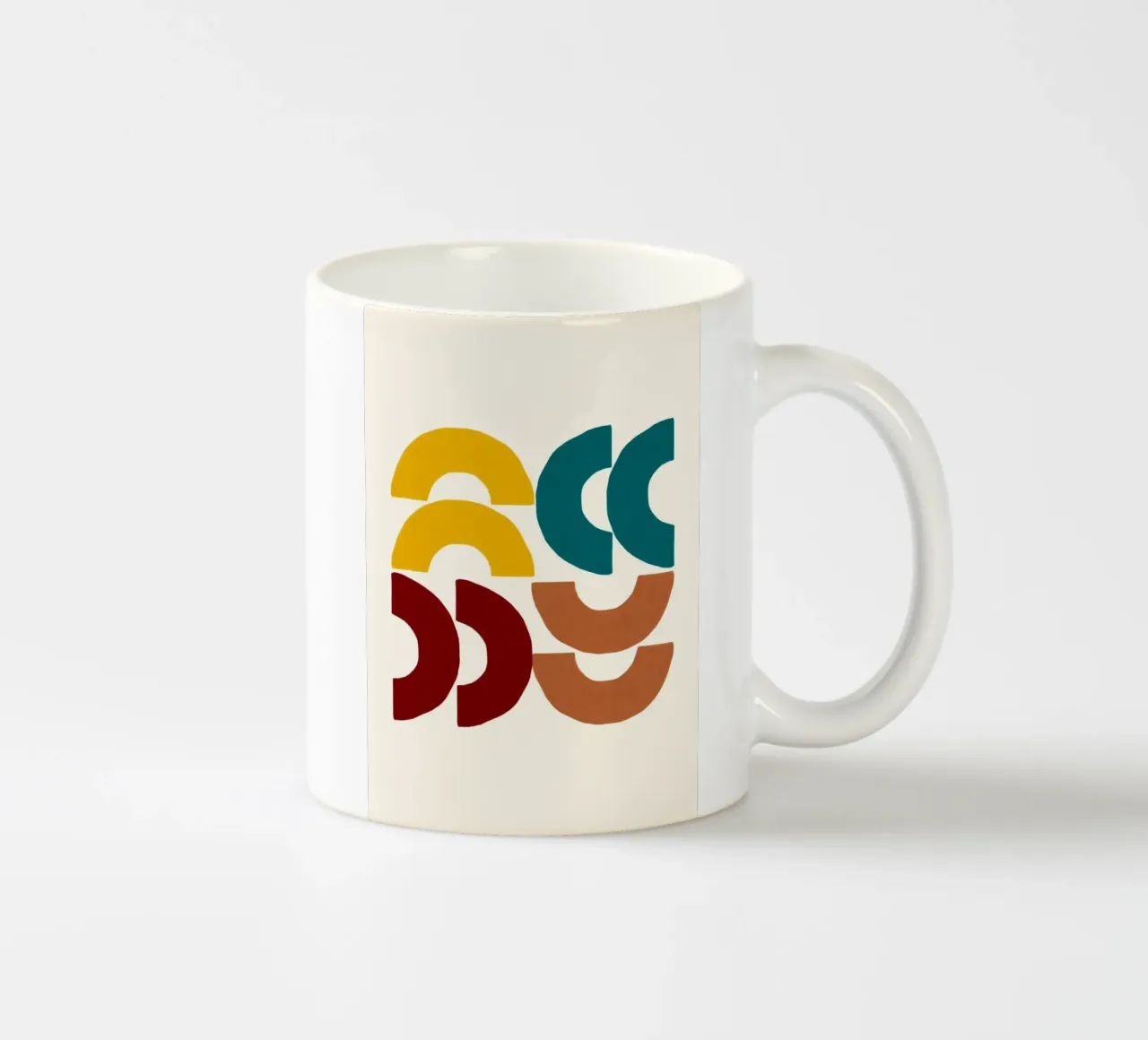 Arcs de terre : Art abstrait géométrique, jaune, sarcelle et rouge mug en céramique de NorwesClub