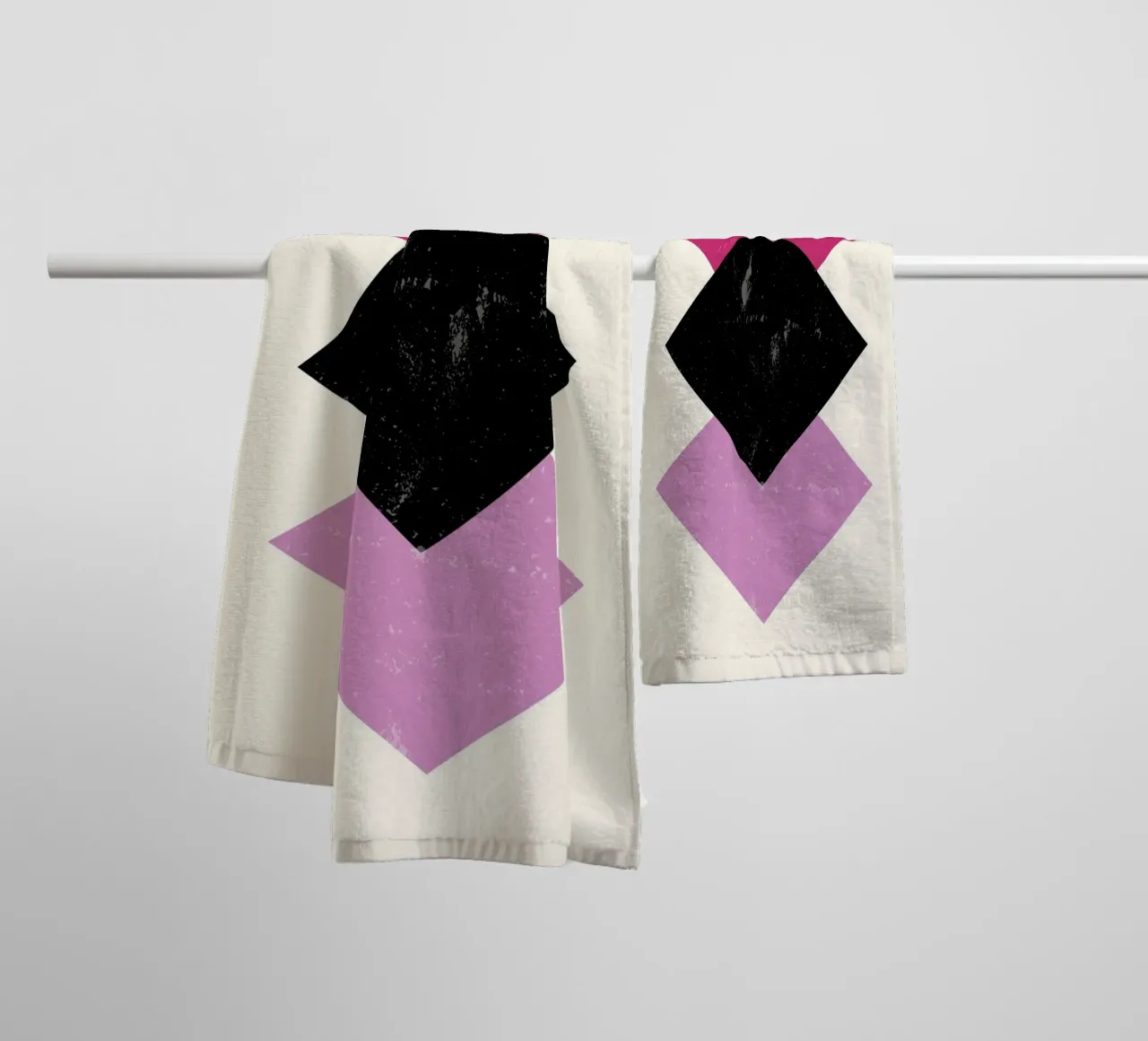 Abstracte ruiten: Roze & Zwart, Textuur Moderne Kunst badhanddoek van NorwesClub