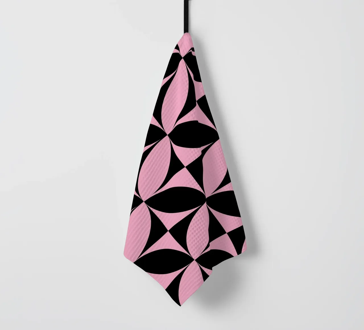 Pink Noir: Geometric Pattern, Modern Tessellation Art Print Geschirrtuch von NorwesClub