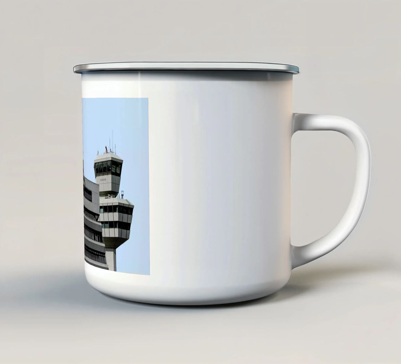 Tegel 2 tazza in smalto da Marc Schulthess