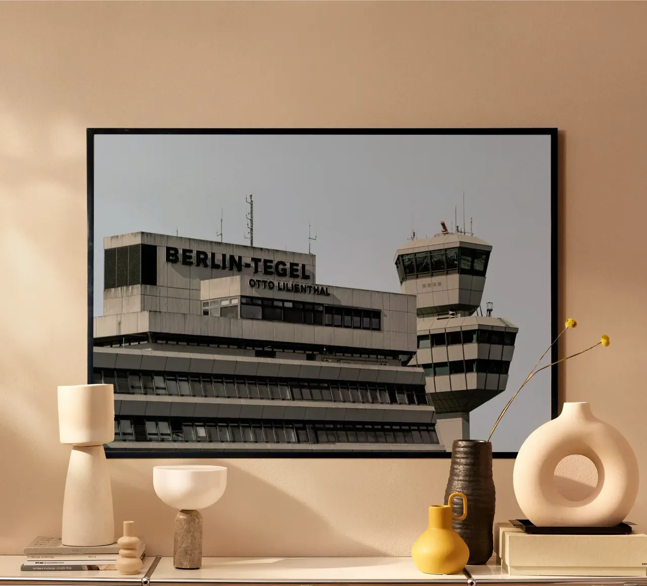 Tegel 2 poster con telaio in plastica da Marc Schulthess