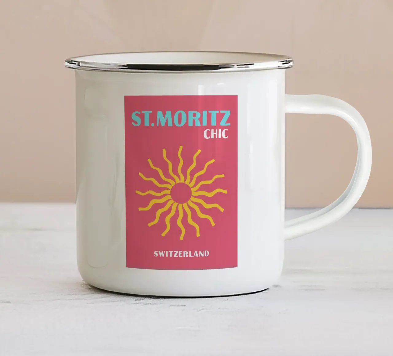 St. Moritz Chic: Sole retrò, viaggi in Svizzera e Pop Art tazza in smalto da NorwesClub