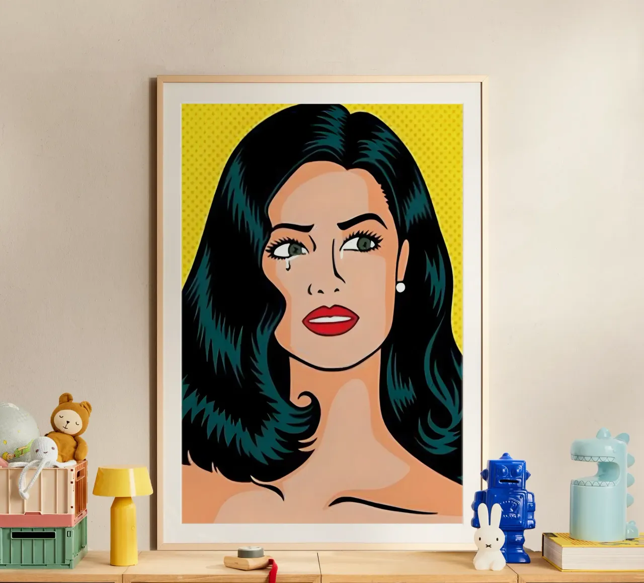 Larmes Pop Art : Impression d'une femme en pleurs inspirée par Roy Lichtenstein poster avec cadre en plastique de NorwesClub