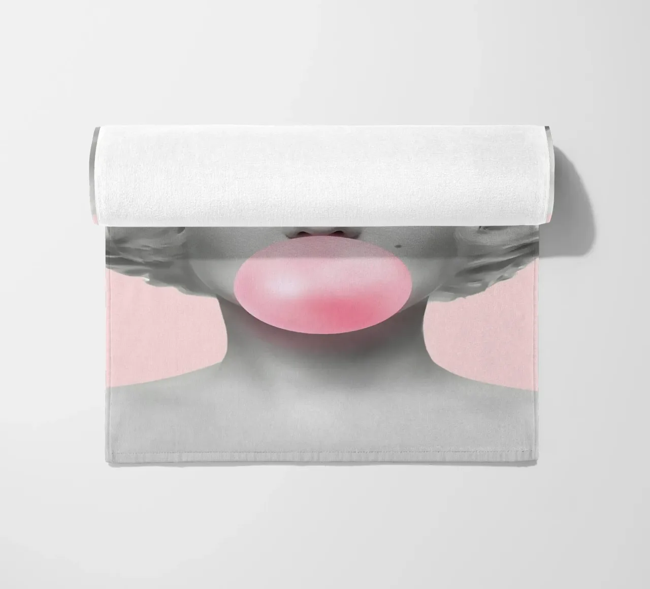 Marilyn Pop: Bubblegum Chic, Ritratto Iconico e Glamour Retrò telo mare da NorwesClub