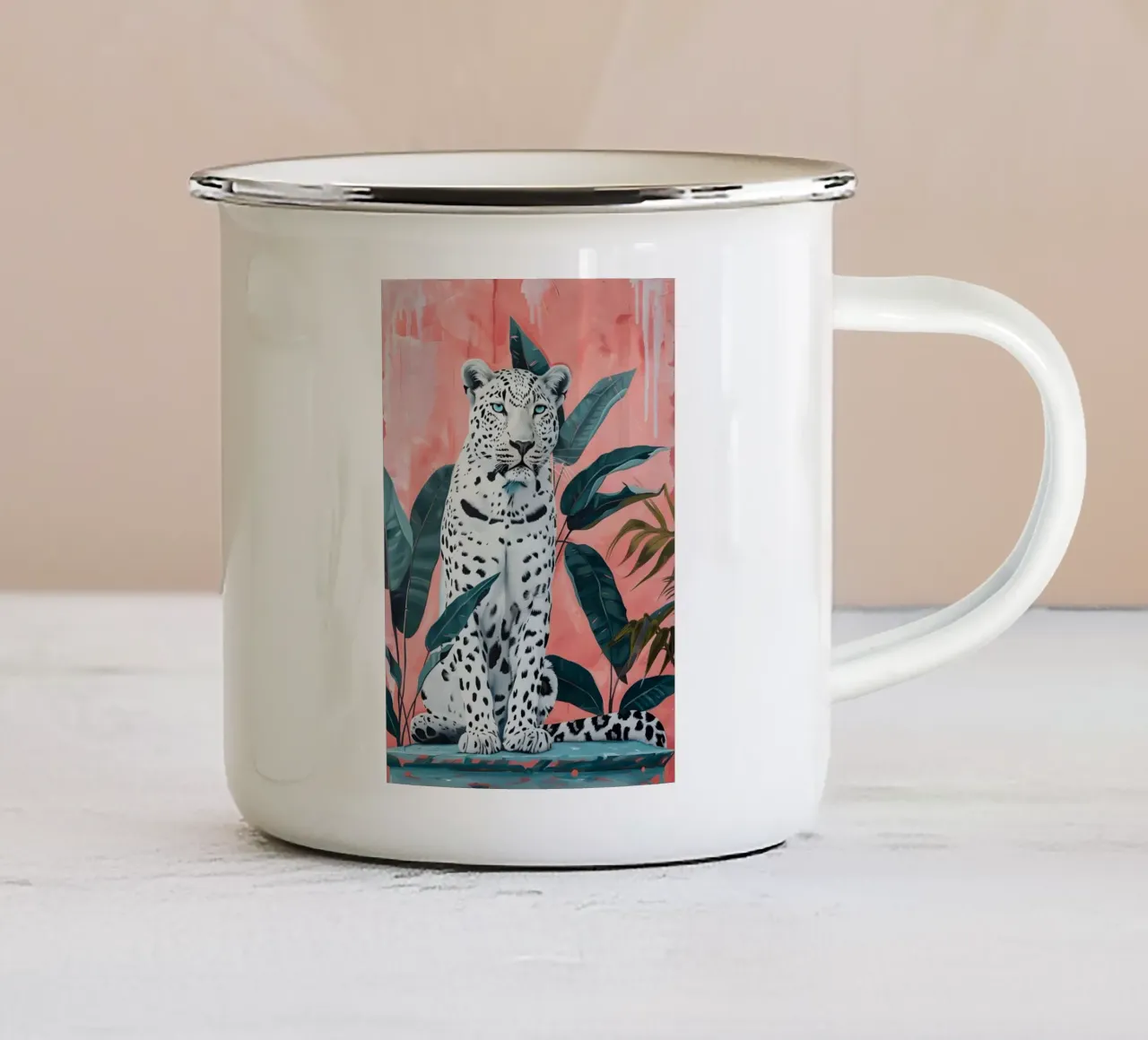 Leopardo bianco: Jungle Chic, stampa pop art rosa e verde acqua tazza in smalto da NorwesClub
