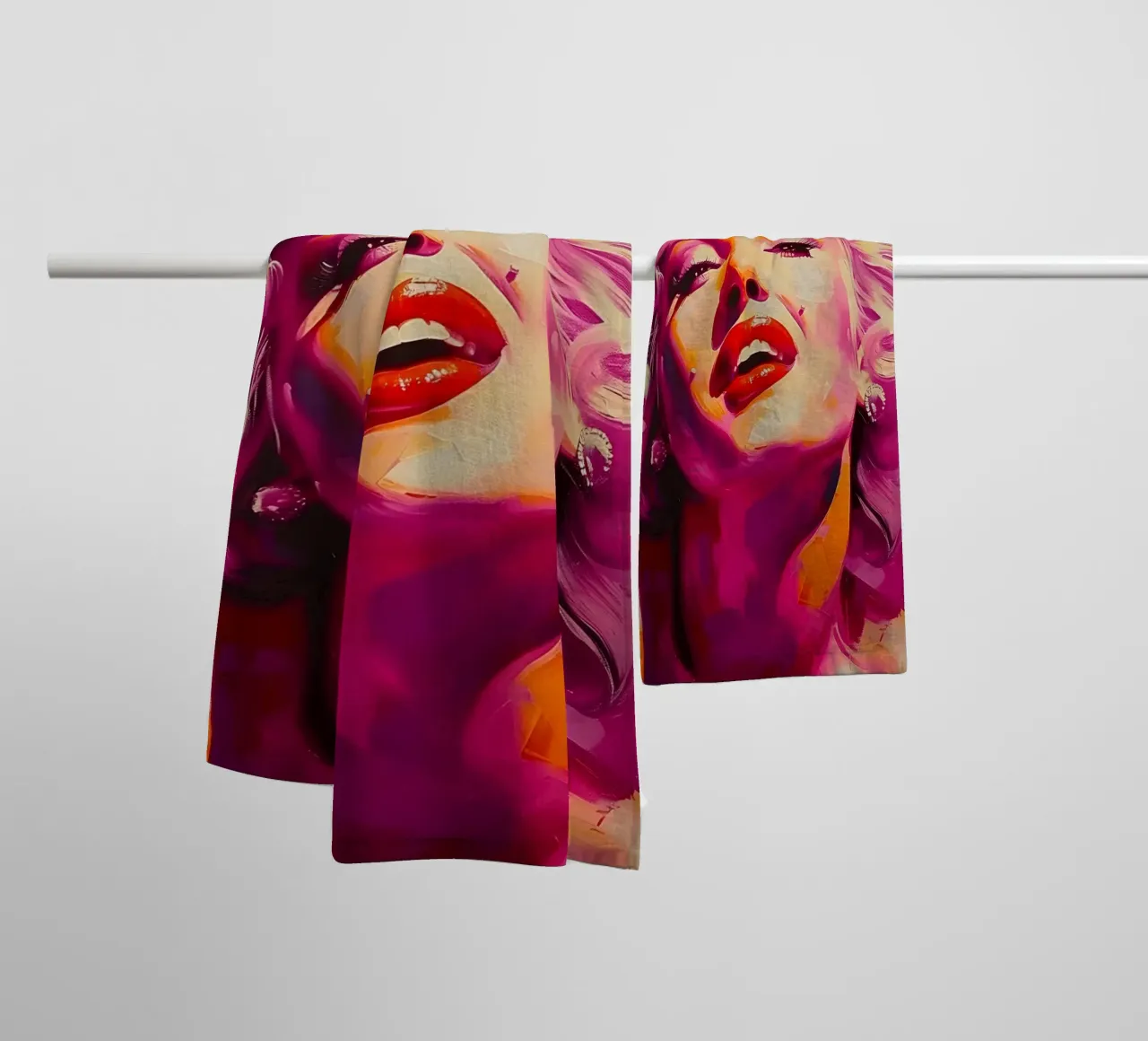Marilyn Gloed: Expressieve Pop Art, Iconisch Portret & Roze Tint badhanddoek van NorwesClub