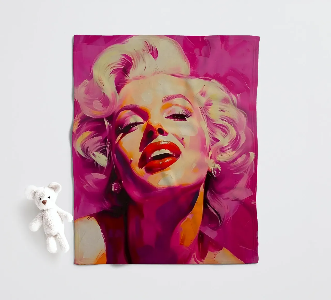 Marilyn Glow: Pop Art espressiva, ritratto iconico e tinta rosa coperta in pile da NorwesClub