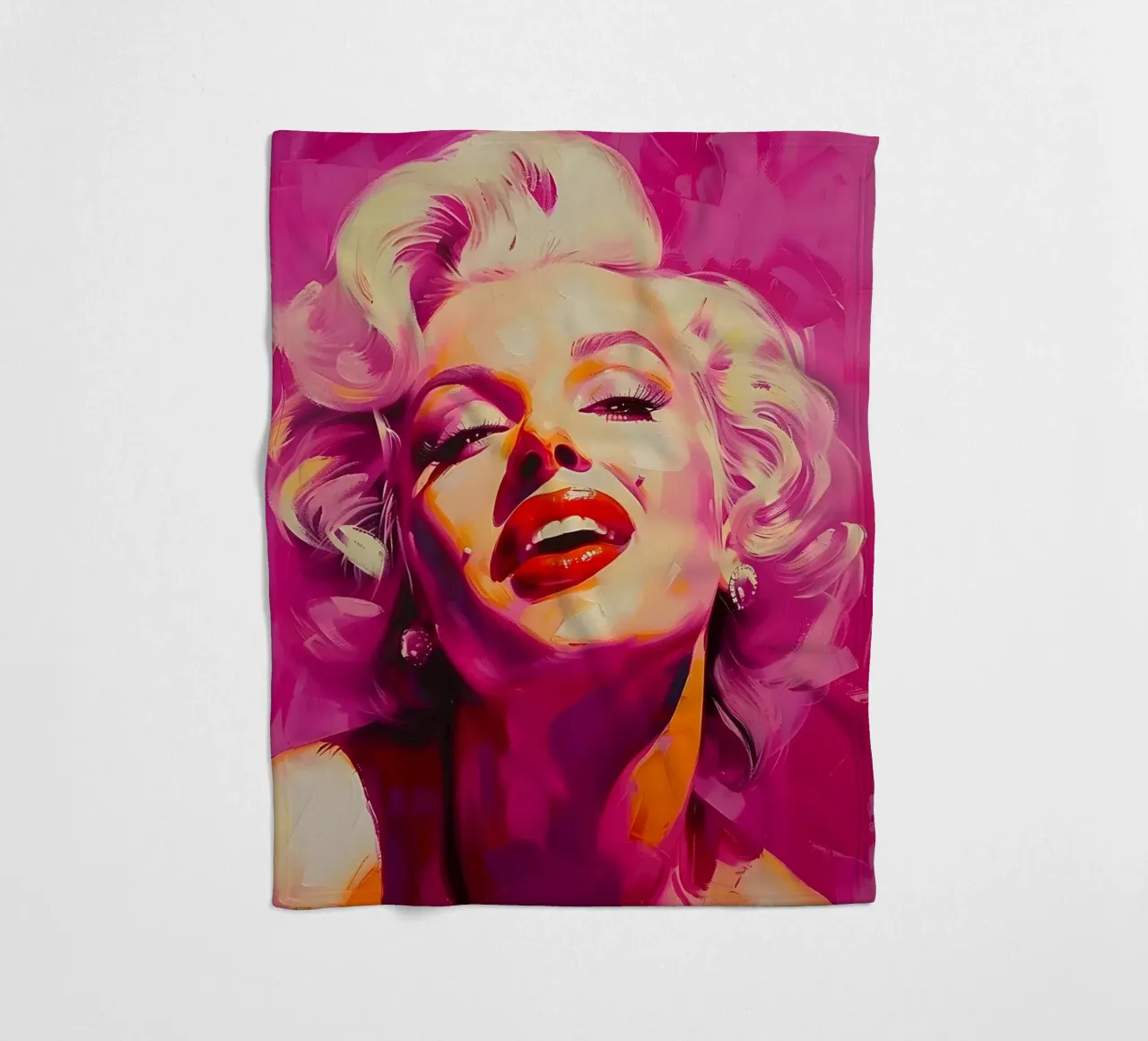 Marilyn Glow: Pop Art espressiva, ritratto iconico e tinta rosa coperta in pile da NorwesClub