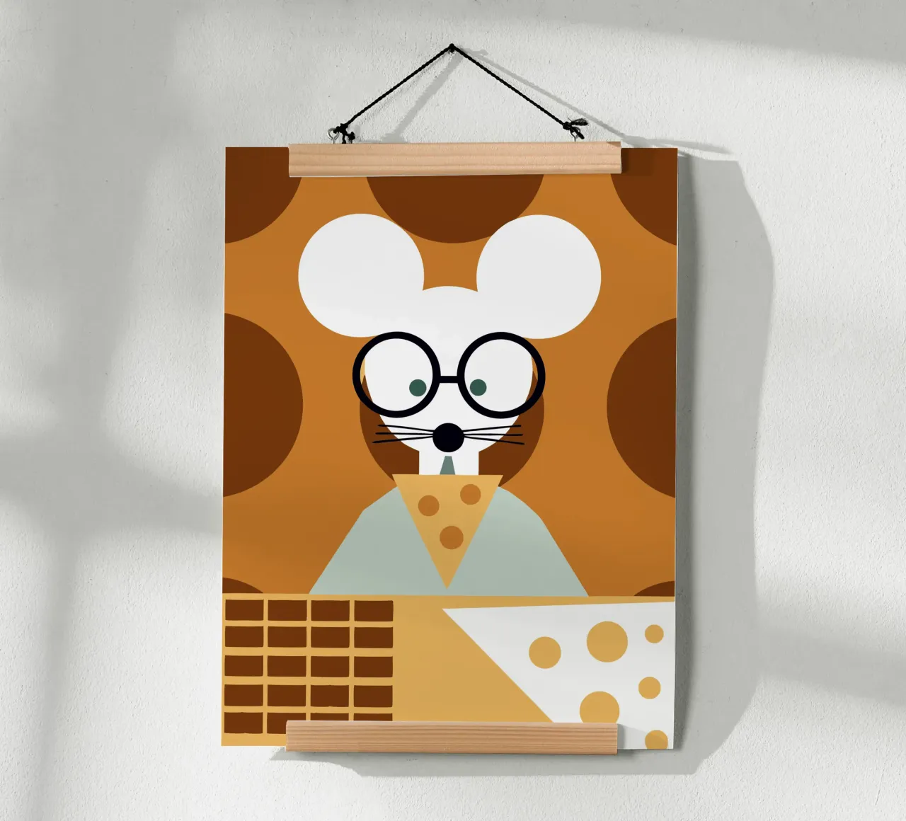 I topi mangiano il formaggio poster con telaio in legno da LOOK DIFFERENT