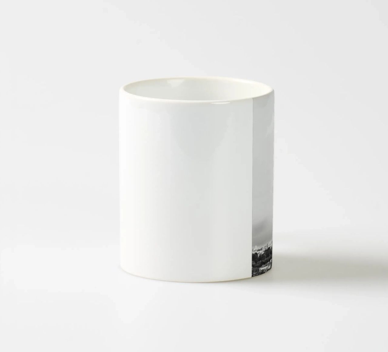 The Eiffel Tower: Still Standing, Still Stunning tazza in ceramica da zenitt