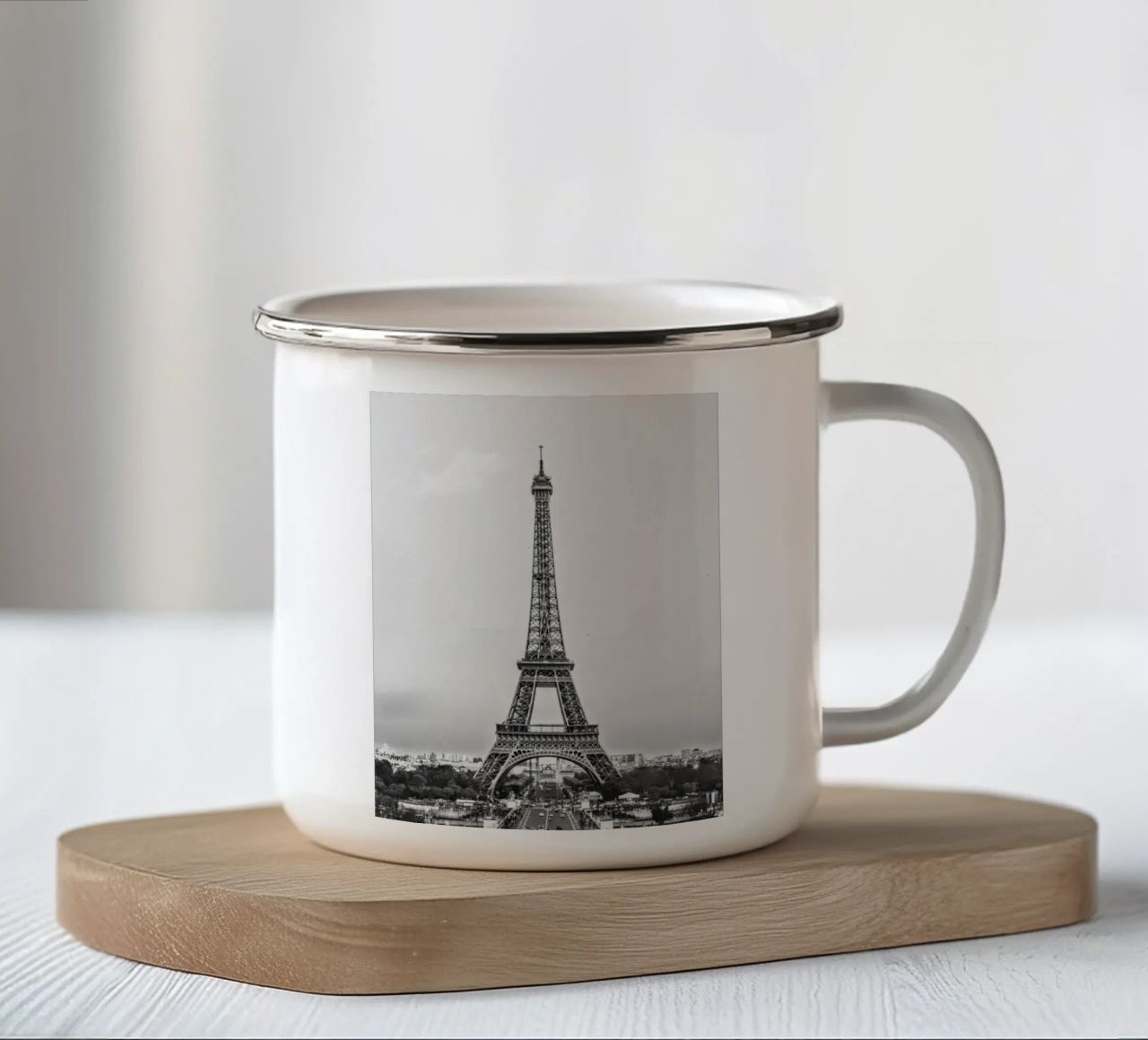 The Eiffel Tower: Still Standing, Still Stunning tazza in smalto da zenitt