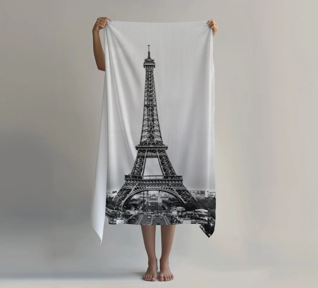 The Eiffel Tower: Still Standing, Still Stunning telo mare da zenitt