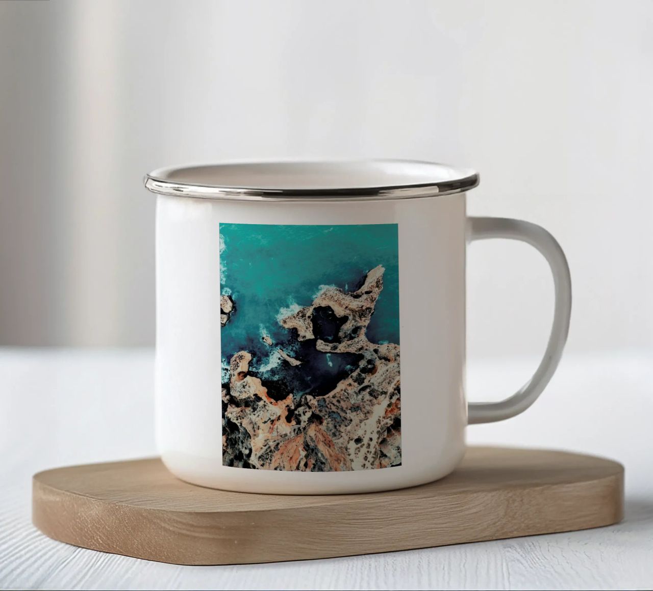 Wild Waves tazza in smalto da Sebastian Hilgetag