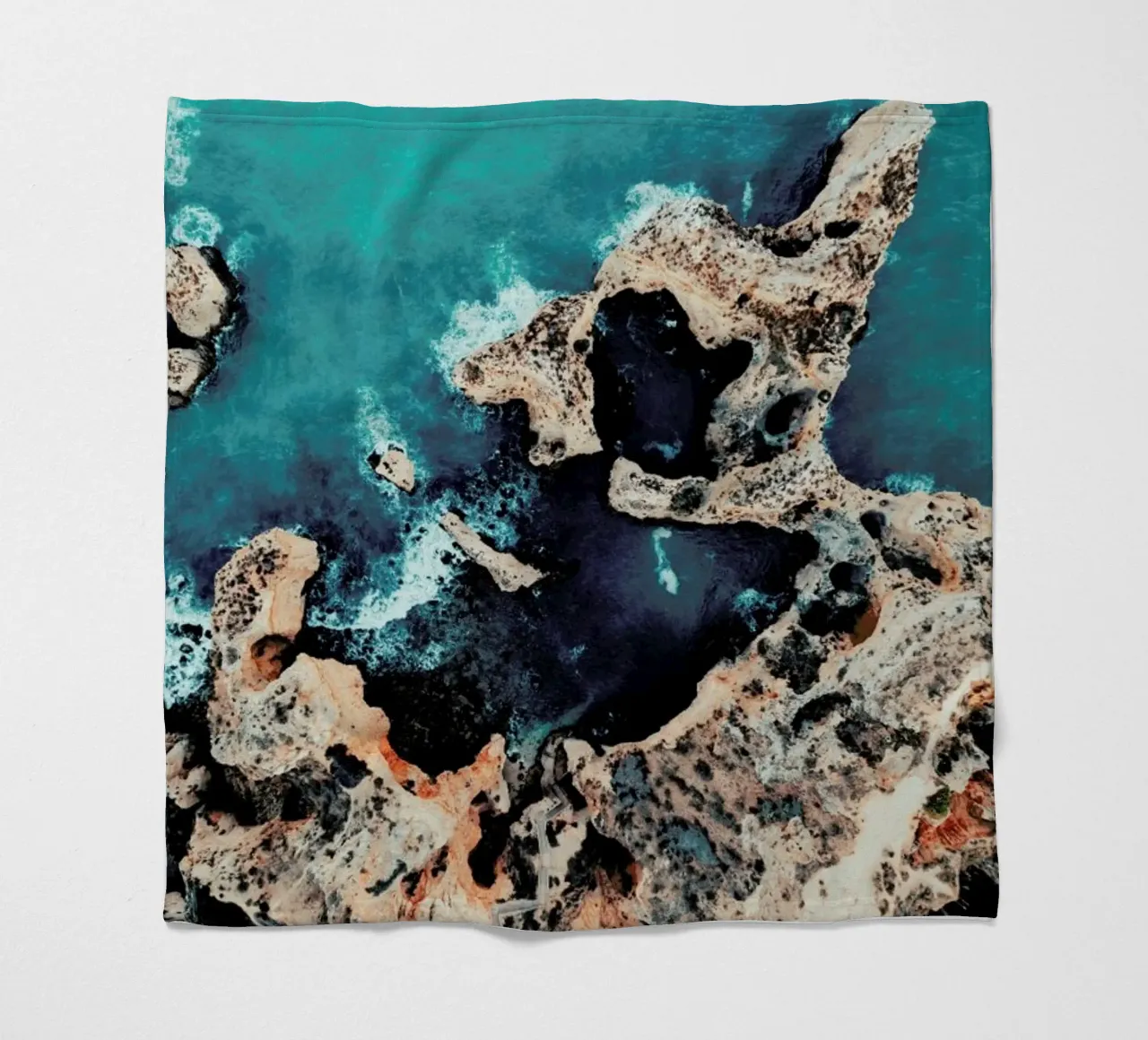 Wild Waves fleece blanket by Sebastian Hilgetag