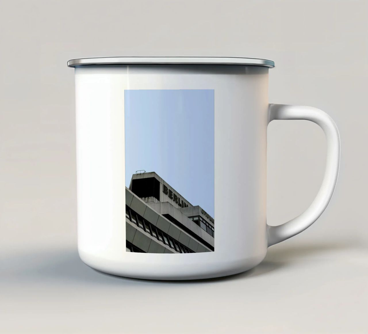 Tegel 4 tazza in smalto da Marc Schulthess