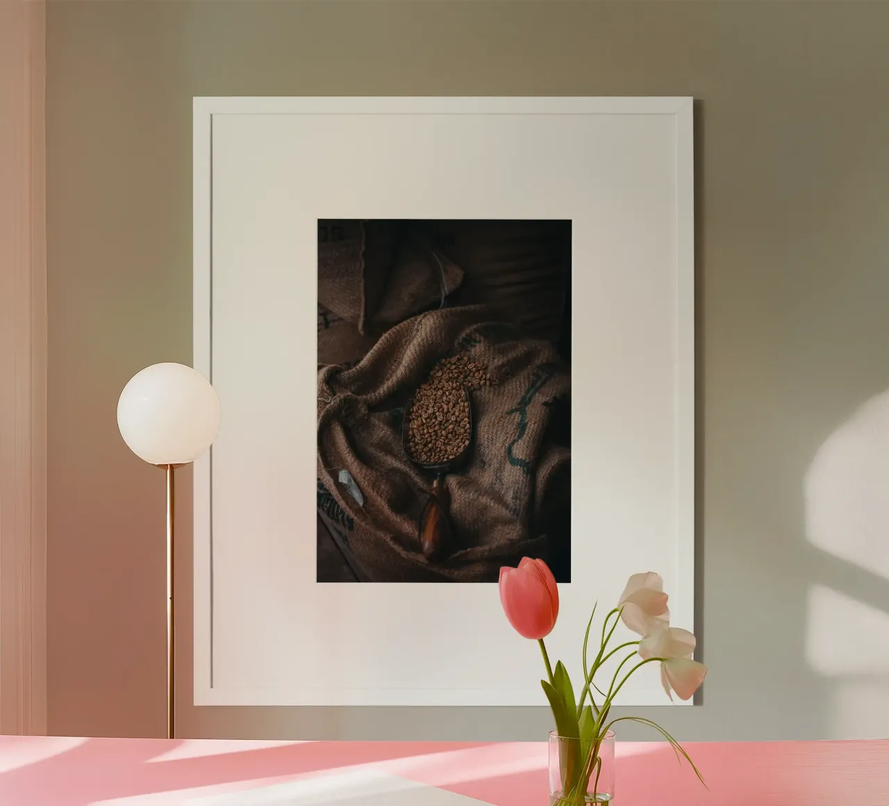 caffè in grani poster con telaio in alluminio da Abstract Botanical Art
