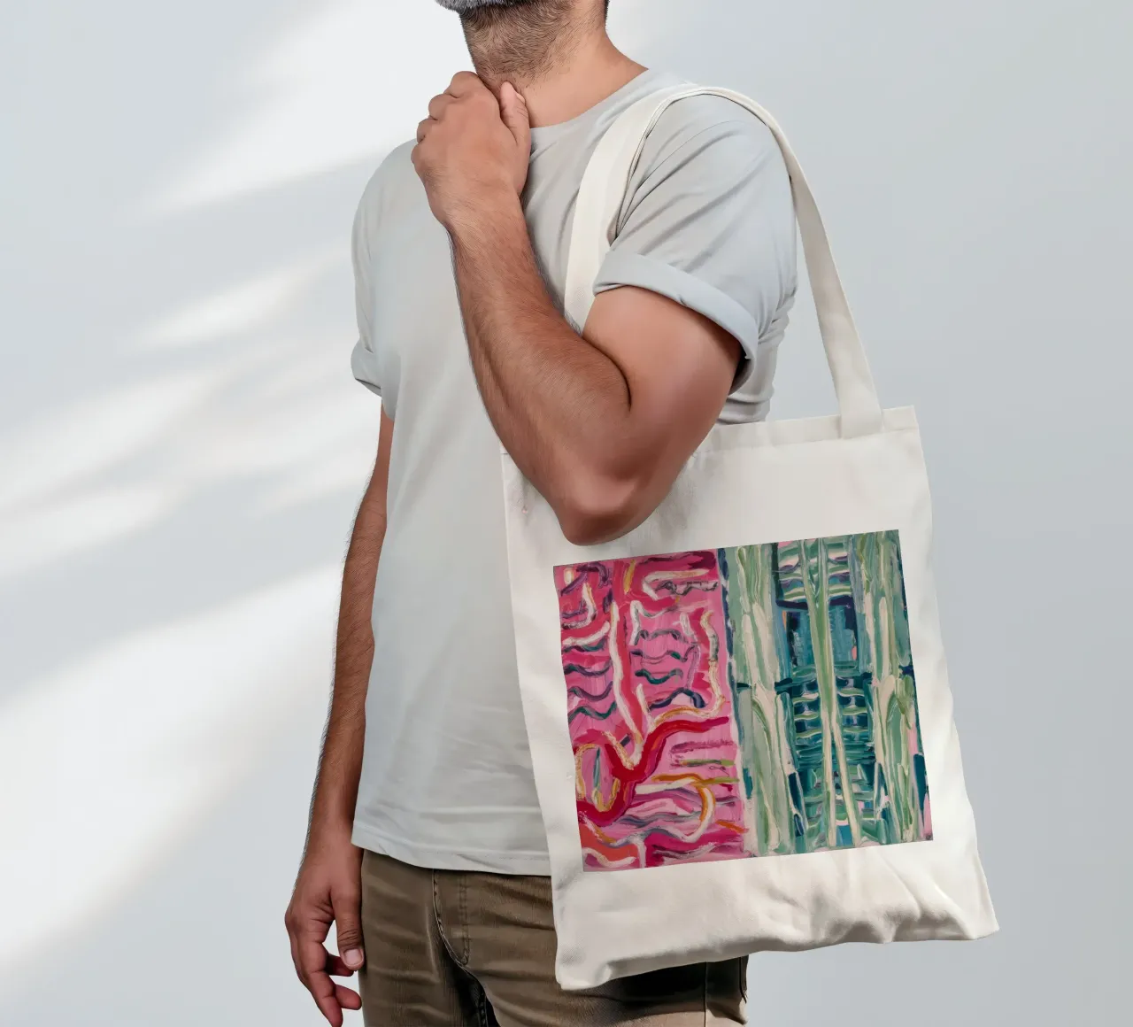 Abbraccio di vite cremisi borsa in juta da Sublime Layers