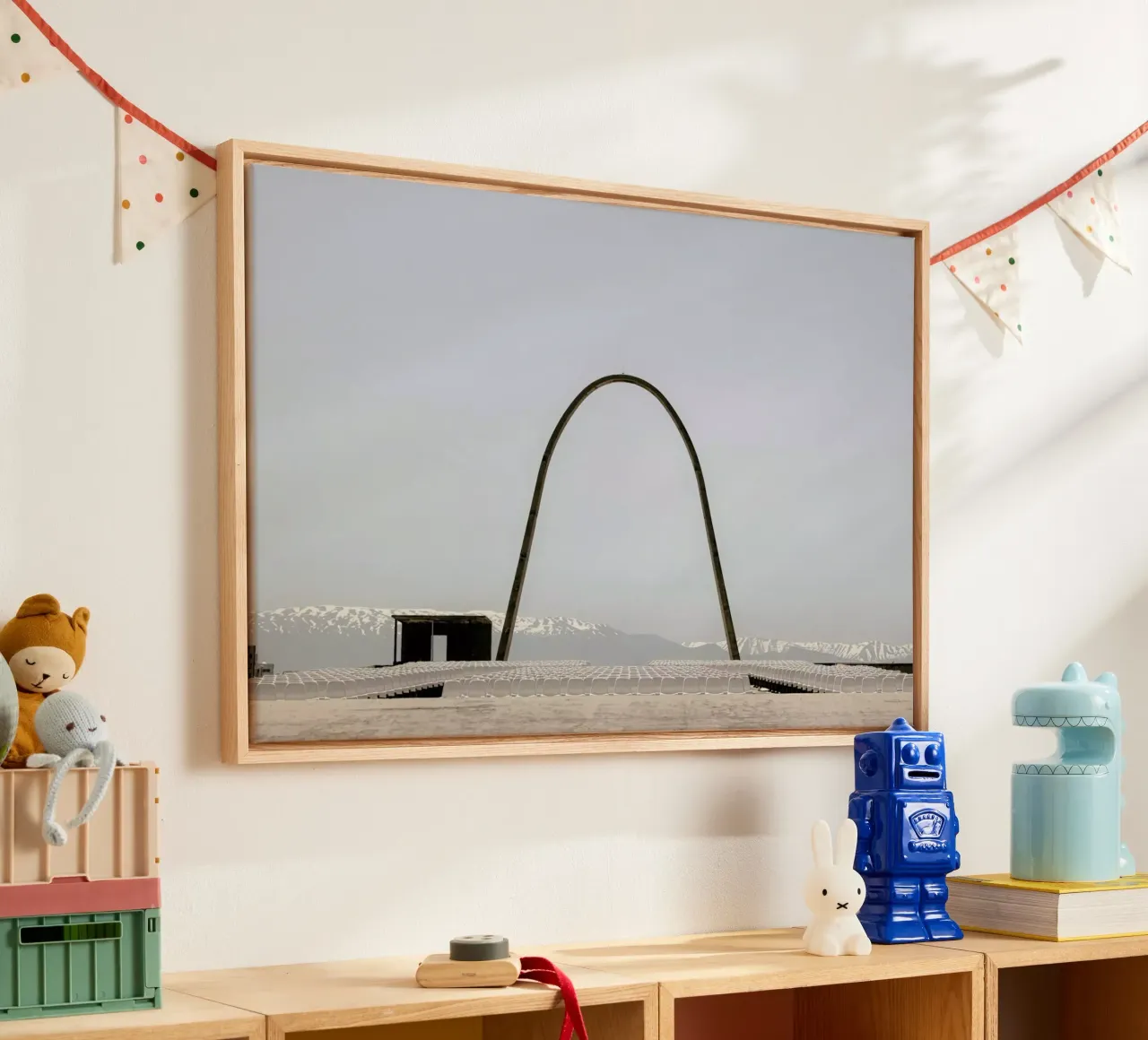 Niemeyer 3 tela con Cornice a cassetta da Marc Schulthess