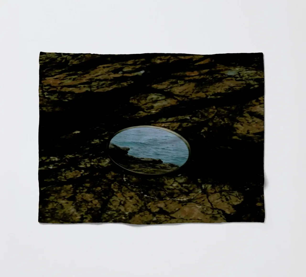 Mirage 3 coperta in pile da Ana Topoleanu