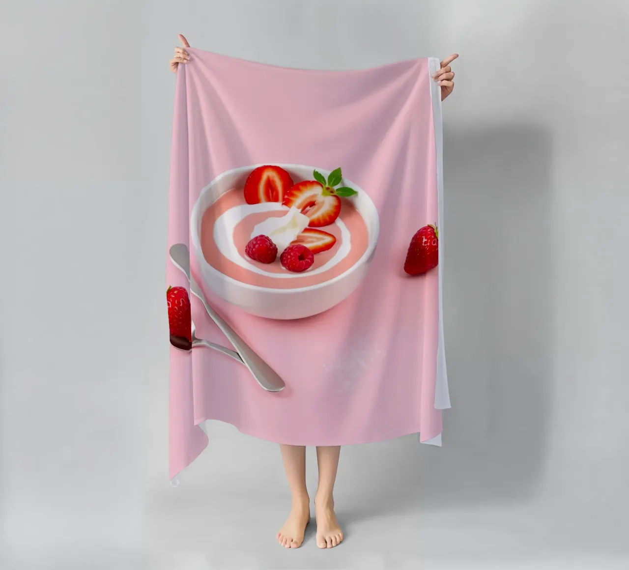 Deliziosa coppa di yogurt alla fragola guarnita di fresco telo mare da DesignDoodle