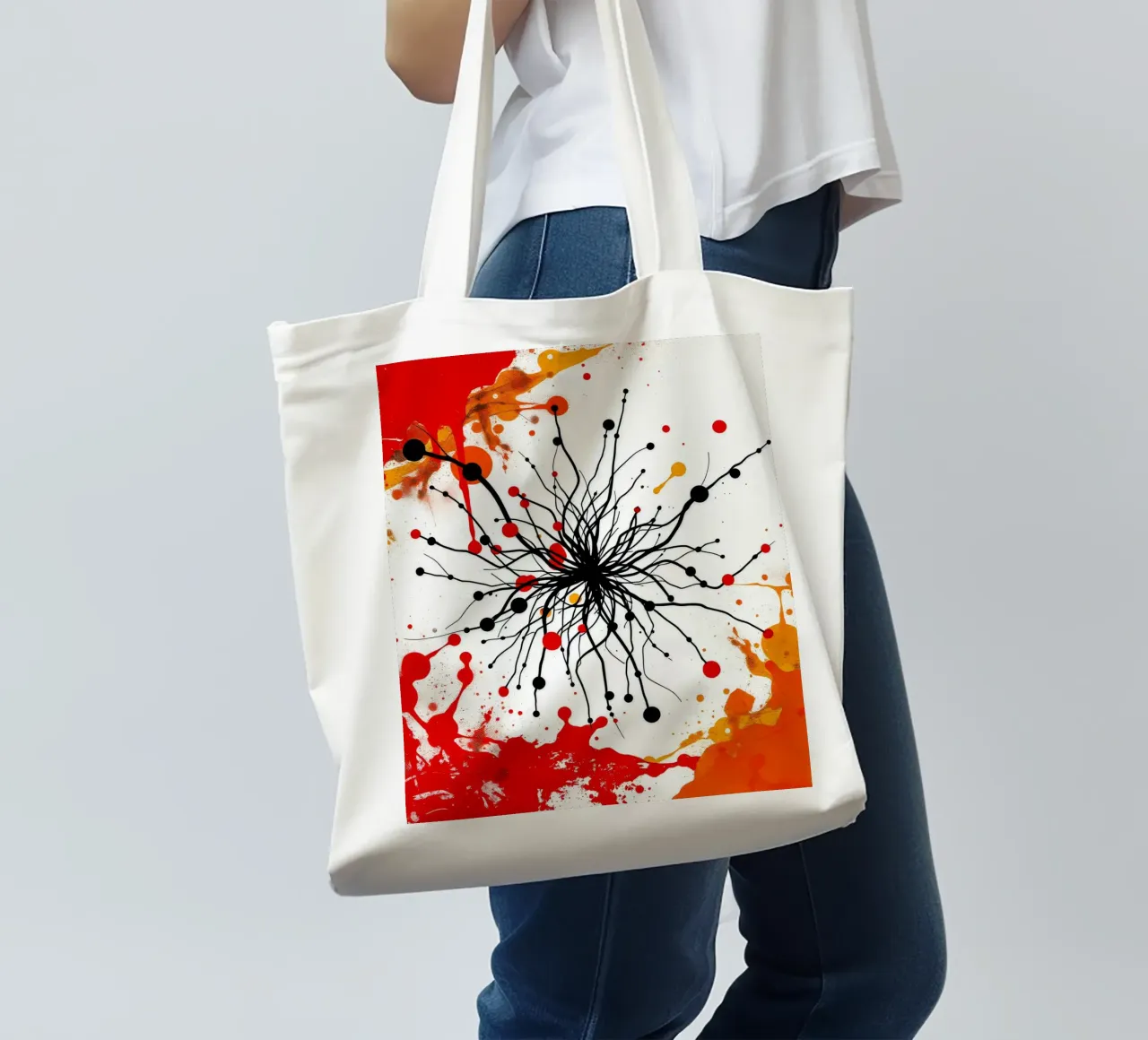Art abstrait composé de lignes noires et d'éclaboussures colorées tote bag de DesignDoodle