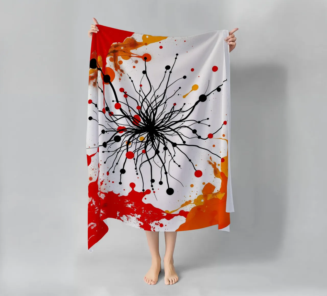 Arte astratta con linee nere e spruzzi colorati telo mare da DesignDoodle