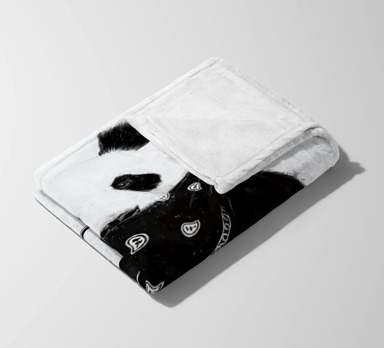Bad Panda coperta in pile da Balazs Solti