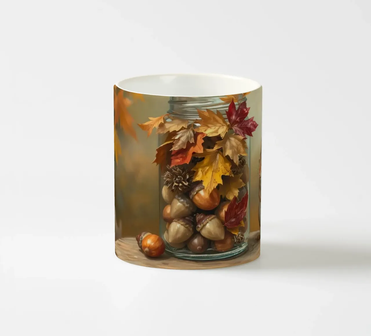 Uno scoiattolo curioso raccoglie ghiande e foglie autunnali colorate tazza in ceramica da DesignDoodle