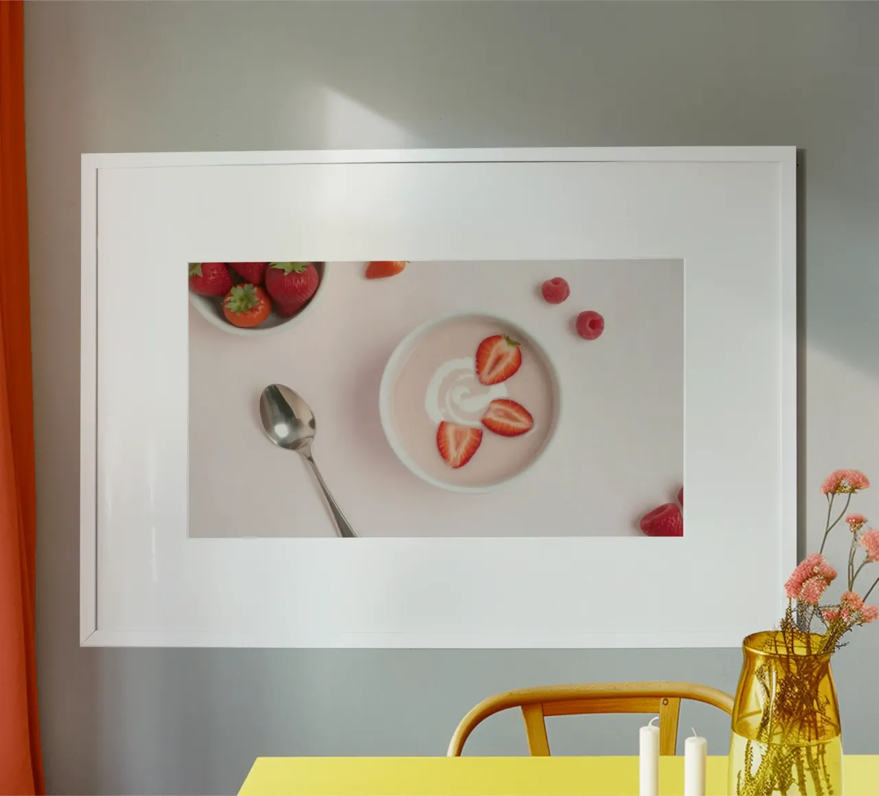 Fragole e lamponi freschi serviti in una ciotola di panna poster da DesignDoodle
