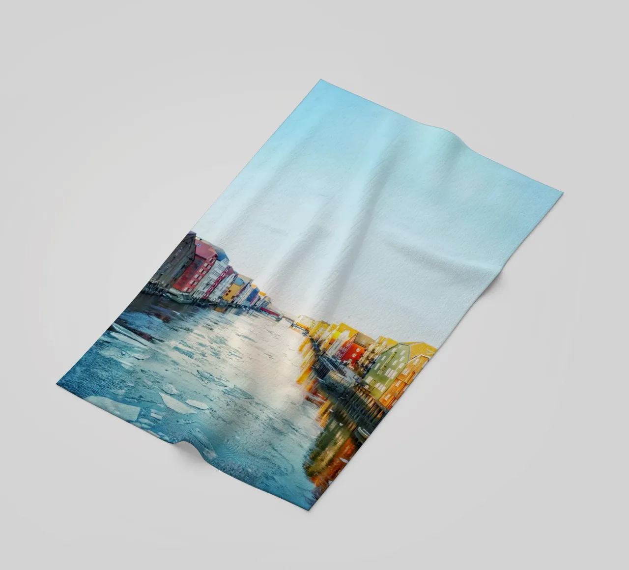 Nordic #01: Where Colors Meet the Cold - Trondheim telo mare da zenitt