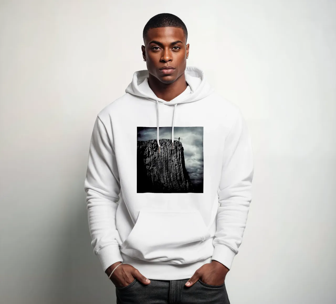 pa 2009-26 felpa con cappuccio da Sarolta Bán