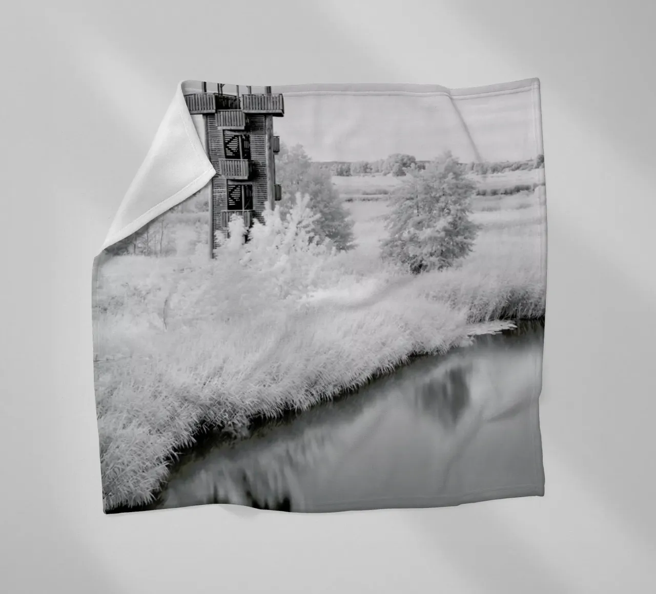 Mescherin Tower - Brandenburg coperta in pile da Håggard Photography | Ronny Behnert