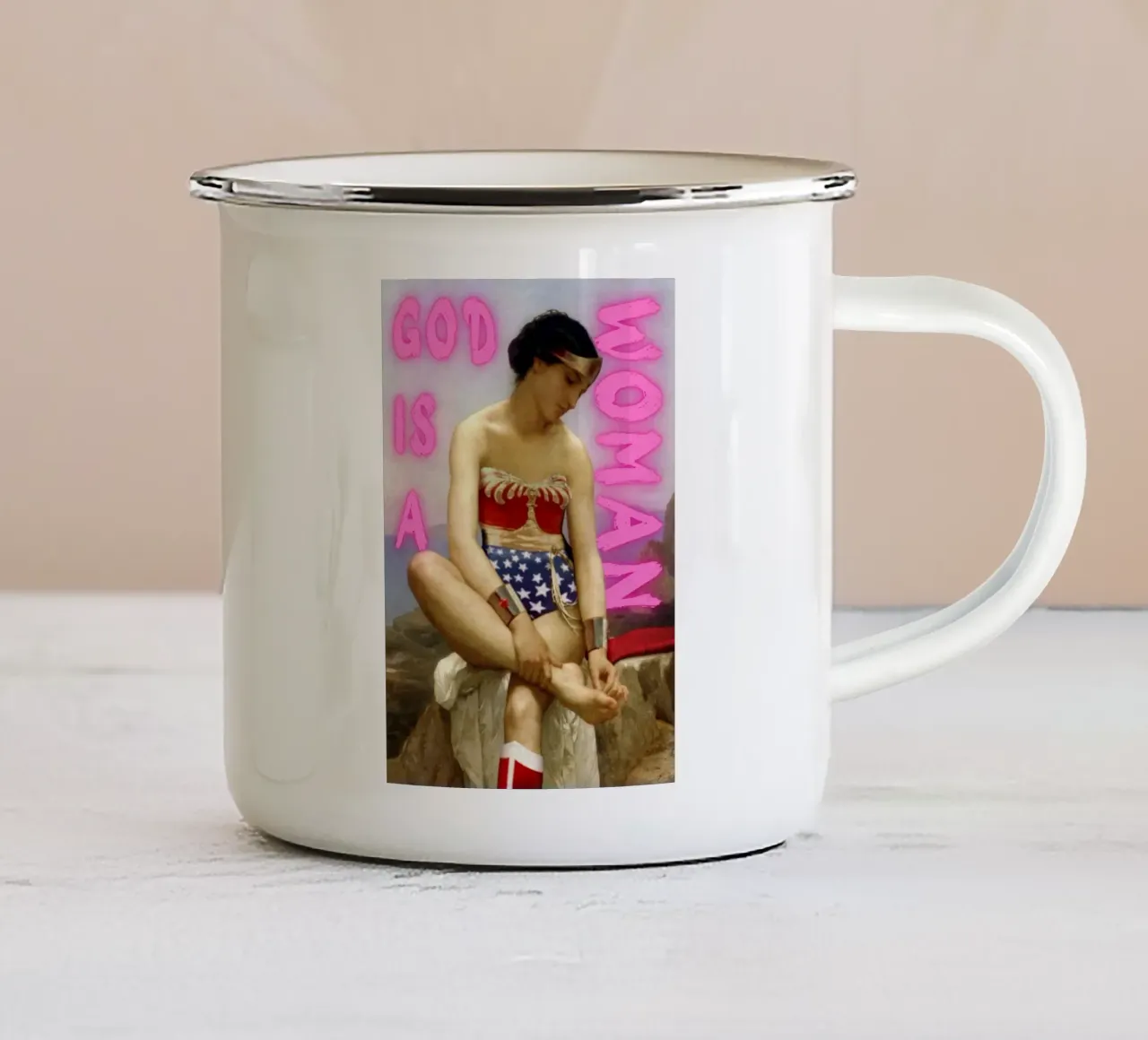 "God Is A Woman" - Pop Art, Remix classico, Empowerment, Femi tazza in smalto da NorwesClub