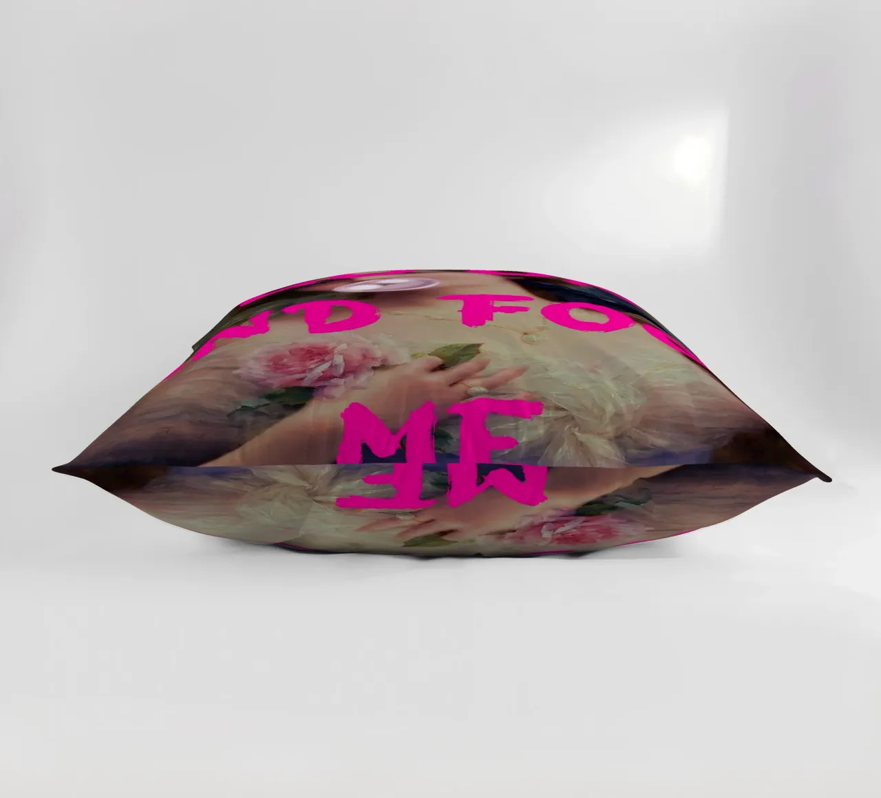 "Go On and Fool Me" - Pop Art, Remix classico, giocoso, rosa cuscino da NorwesClub