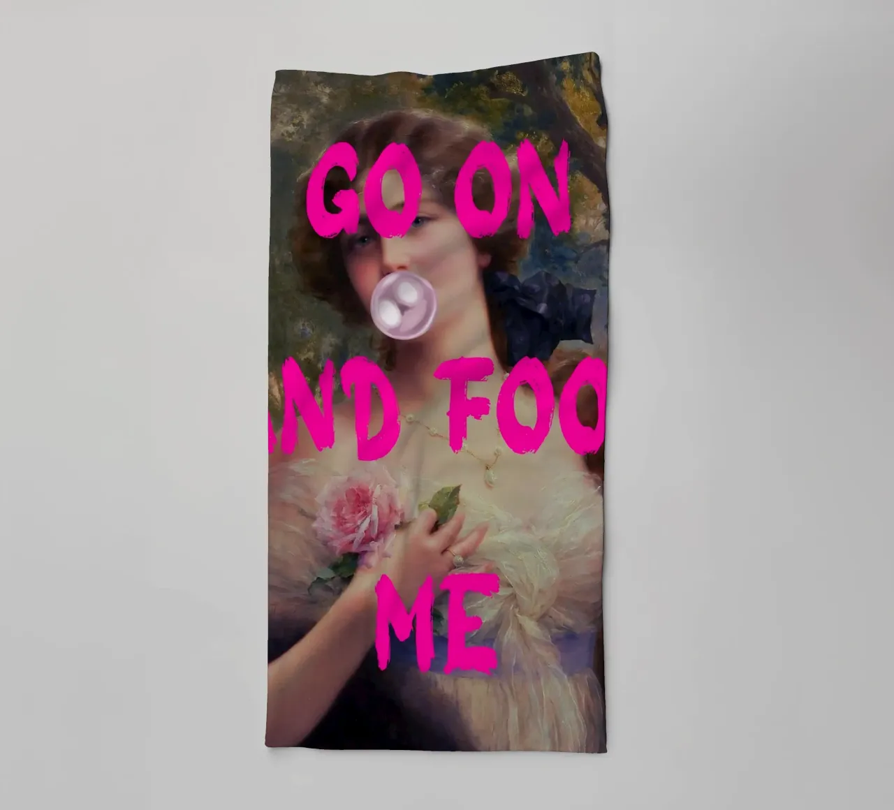 "Go On and Fool Me" - Pop Art, Remix classico, giocoso, rosa asciugamano da bagno da NorwesClub