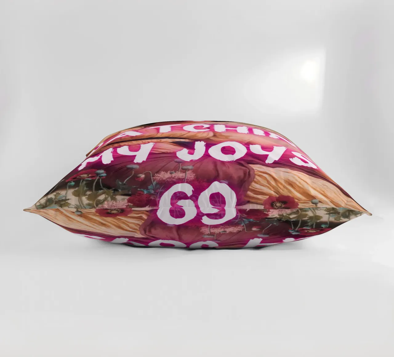 "Watching Joys Go" - Remix classico, Pop Art, emozionale, Tren cuscino da NorwesClub