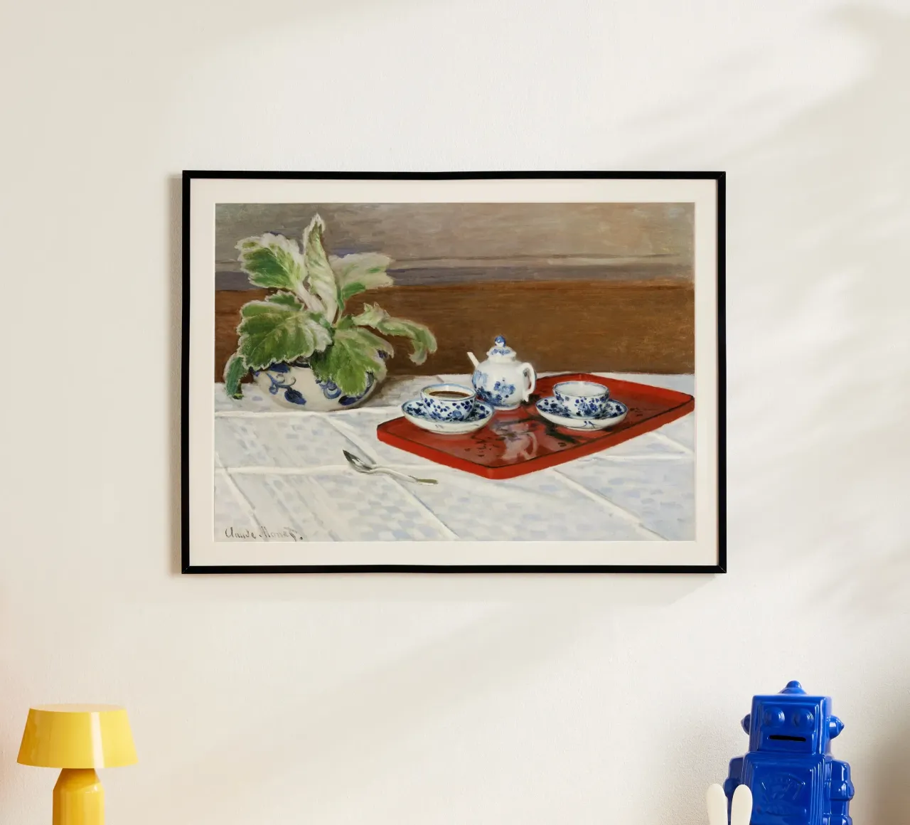 Natura morta di Claude Monet, Servizio da tè (1872) poster con telaio in plastica da Monet Art Prints
