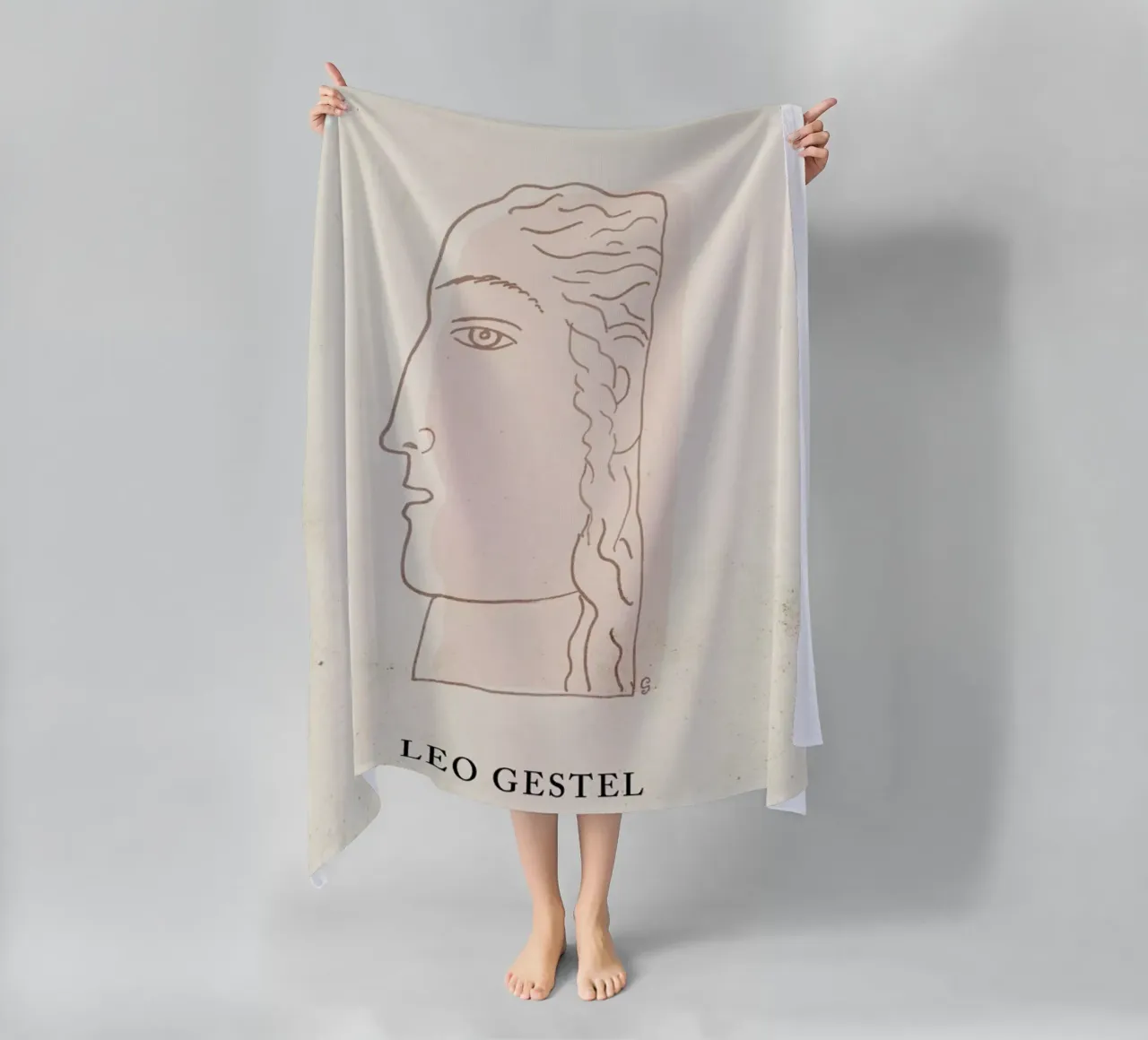 Gestel - Woman's Head telo mare da Vintage by JUNIQE
