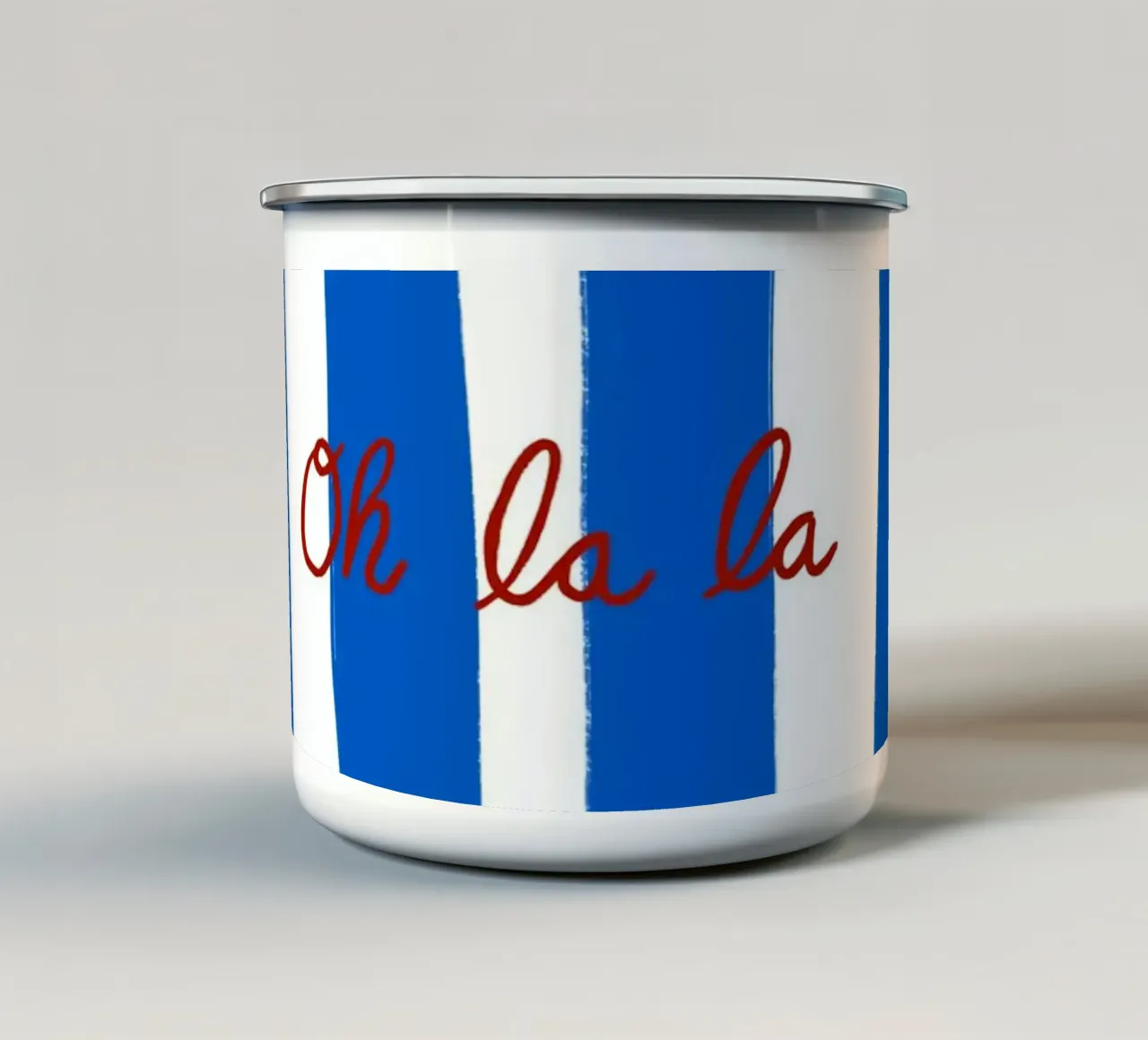 Oh la la tazza in smalto da Poster Print Studio