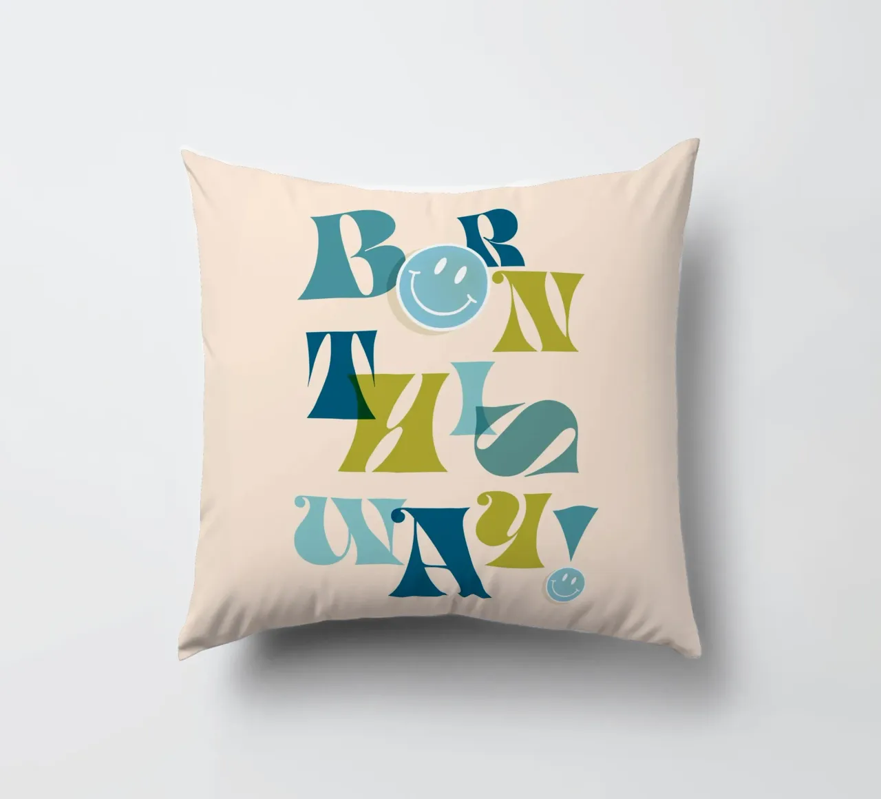 Orgoglio tipografico "BORN THIS WAY" blu e verde cuscino da Dominique Vari Words