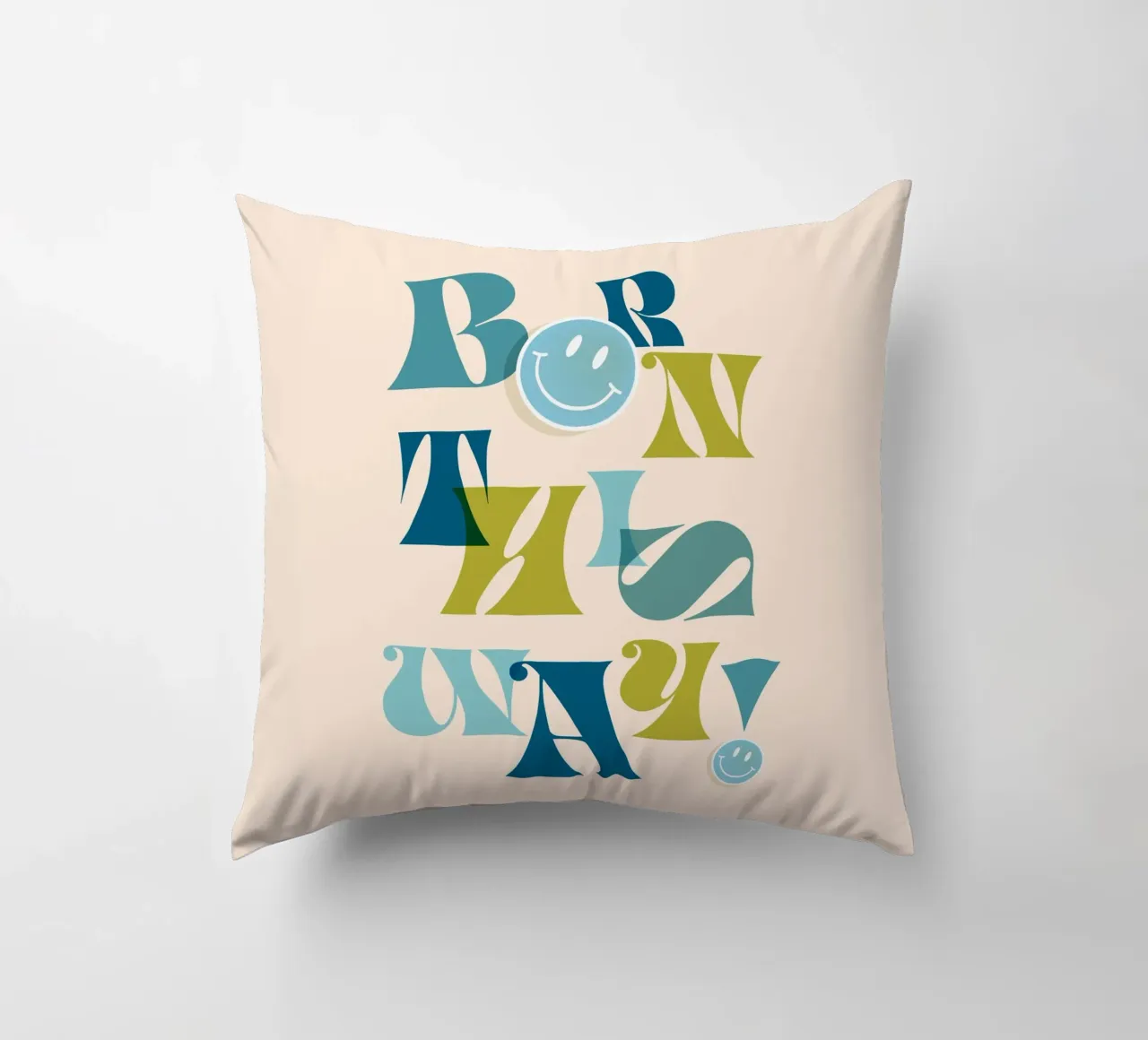 Orgoglio tipografico "BORN THIS WAY" blu e verde cuscino da Dominique Vari Words