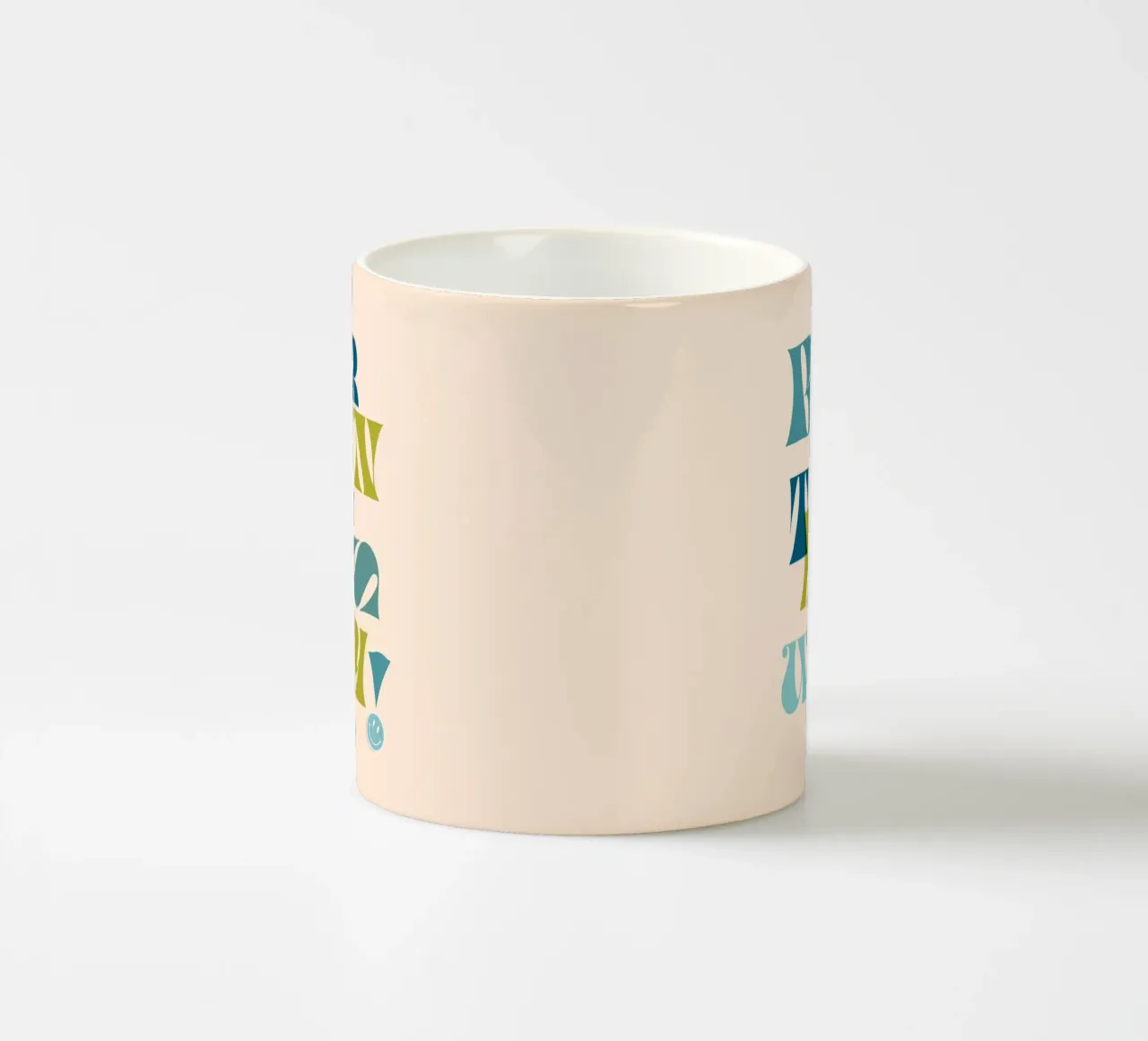 Orgoglio tipografico "BORN THIS WAY" blu e verde tazza in ceramica da Dominique Vari Words