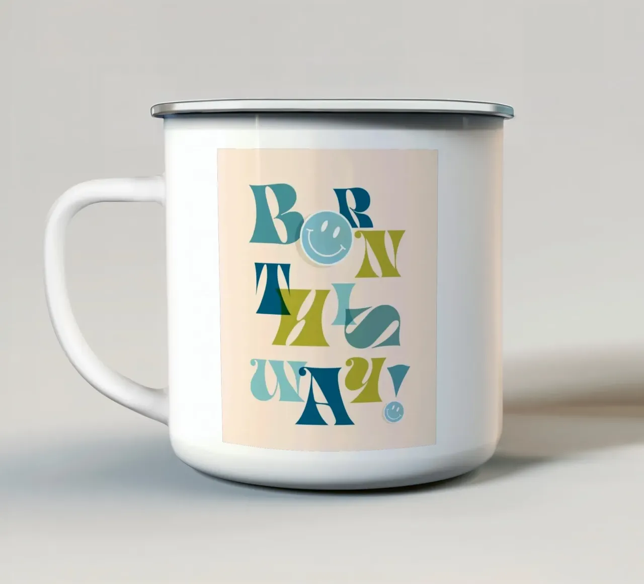 Orgoglio tipografico "BORN THIS WAY" blu e verde tazza in smalto da Dominique Vari Words