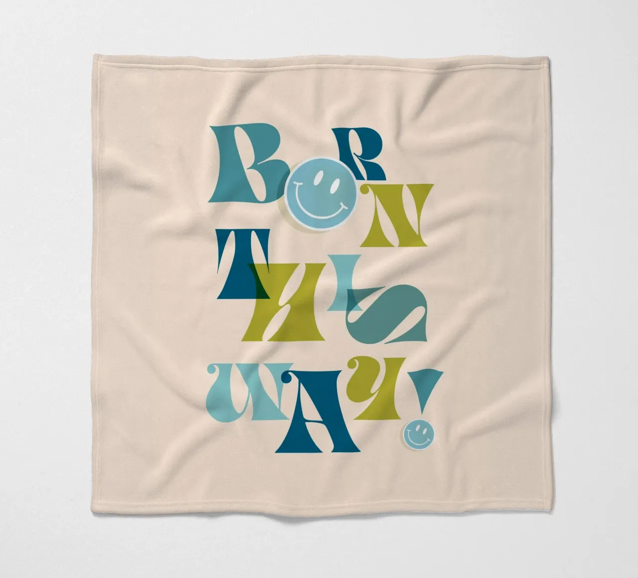 Orgoglio tipografico "BORN THIS WAY" blu e verde coperta in pile da Dominique Vari Words