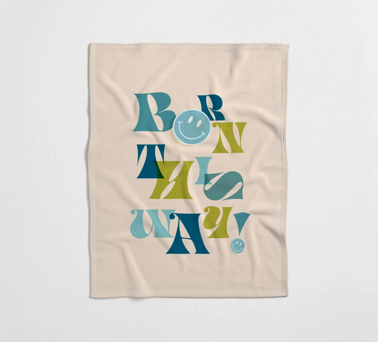 Orgoglio tipografico "BORN THIS WAY" blu e verde coperta in pile da Dominique Vari Words