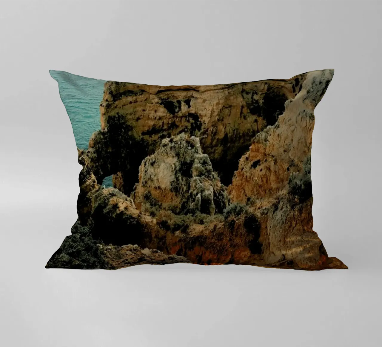 Rocky Shores cuscino da Sebastian Hilgetag