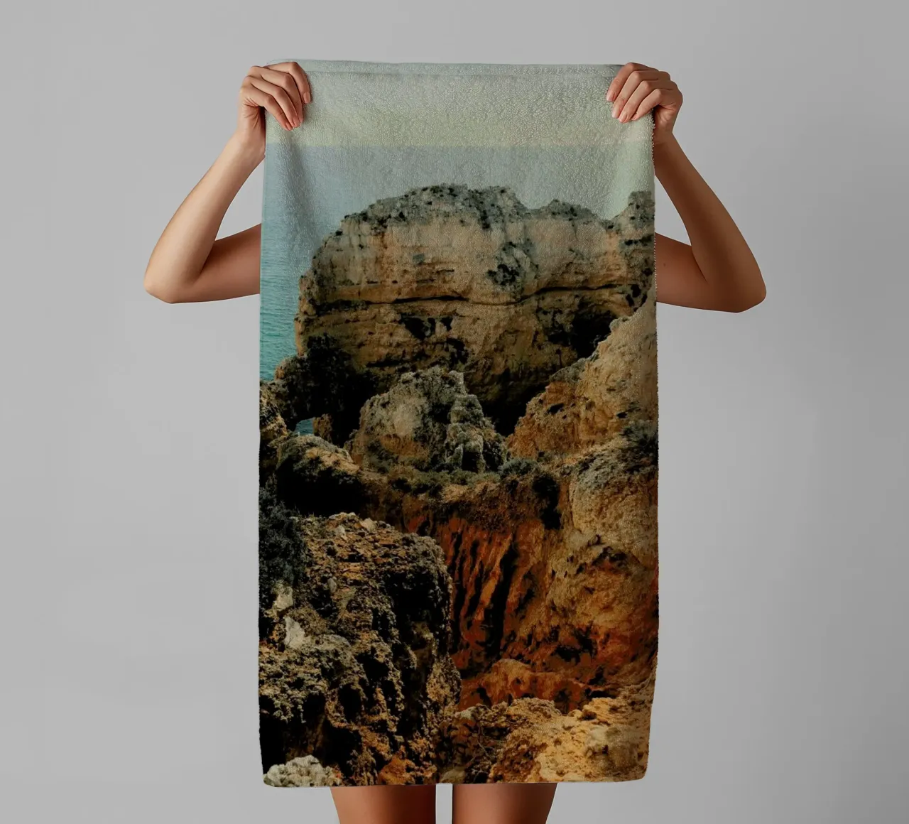 Rocky Shores towel by Sebastian Hilgetag